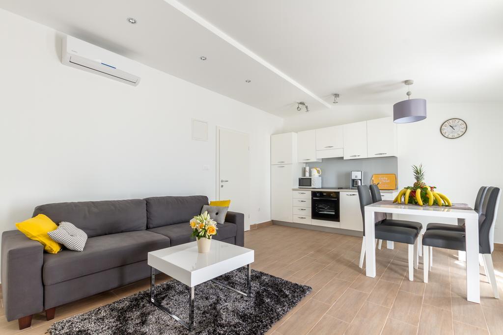 Panorama Holidays Kaštel Stari المظهر الخارجي الصورة